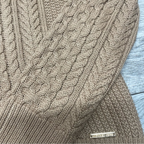 Michael Kors cold shoulder sweater M - Picture 7 of 9